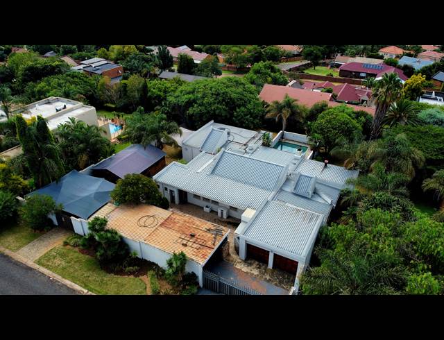4 BEDROOM FREEHOLD FOR SALE IN REYNO RIDGE